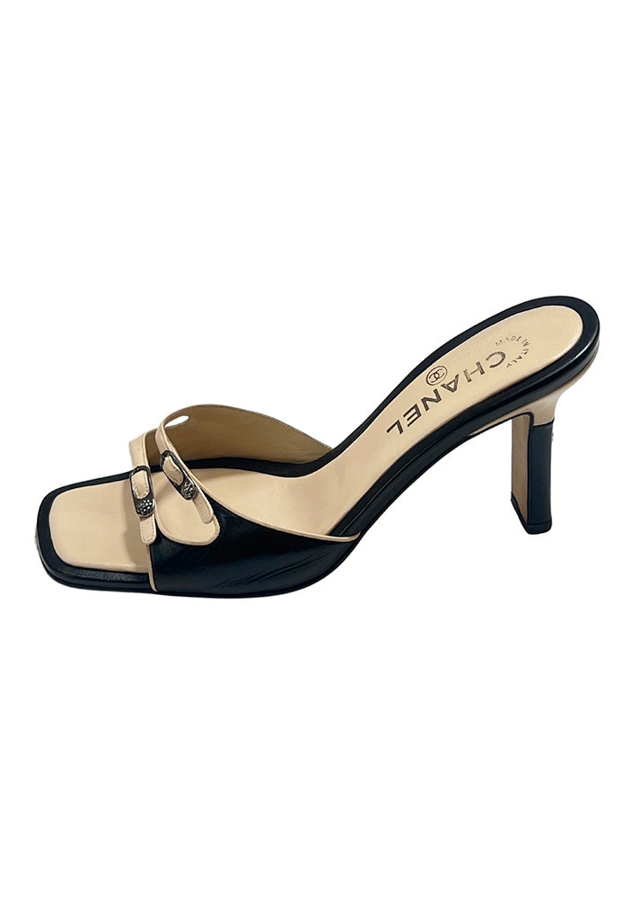 CHANEL HEELS - SIZE 39