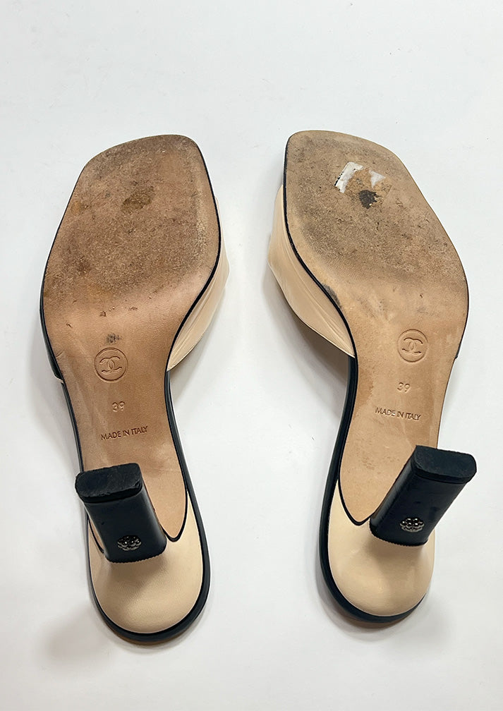 CHANEL HEELS - SIZE 39