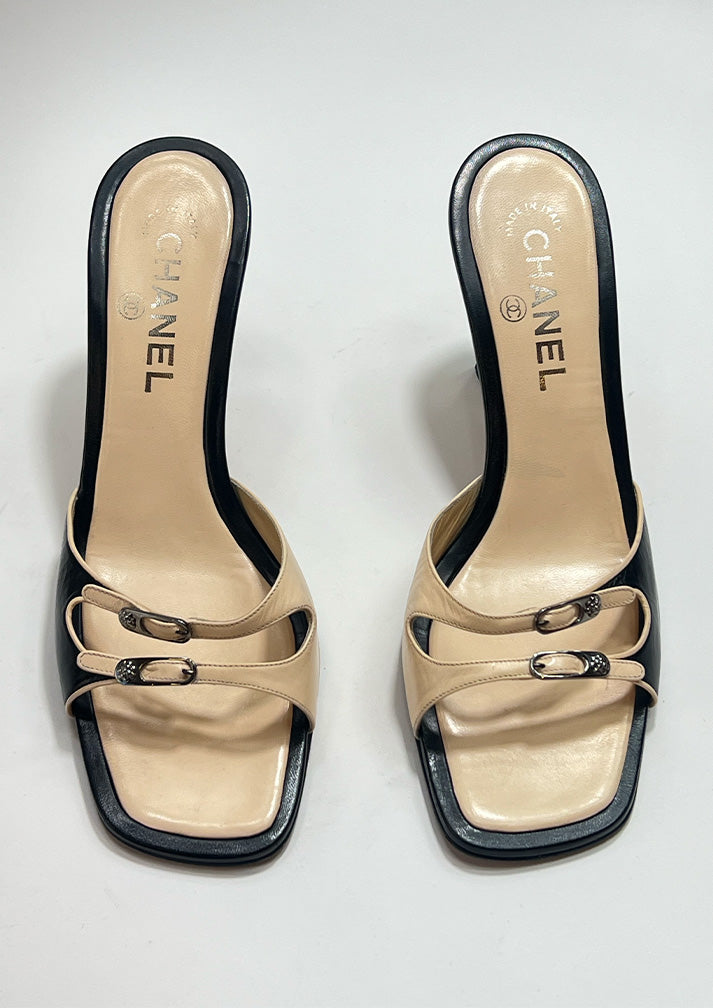 CHANEL HEELS - SIZE 39