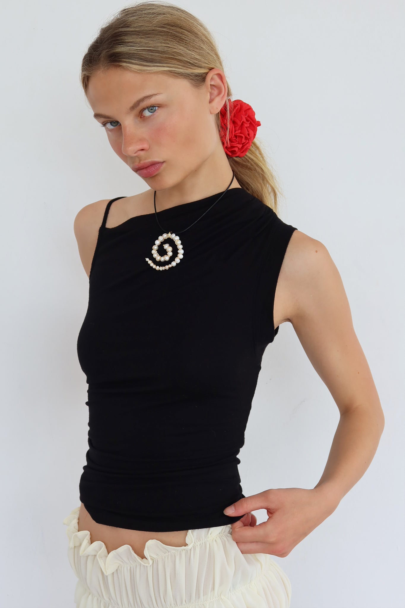 SPIRAL CORD NECKLACE