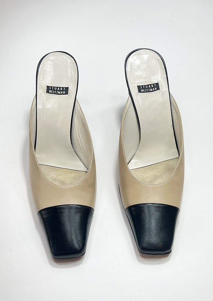STUART WEITZMAN- SIZE 40