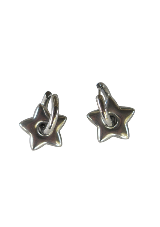 STAR HUGGIE EARRINGS- SILVER