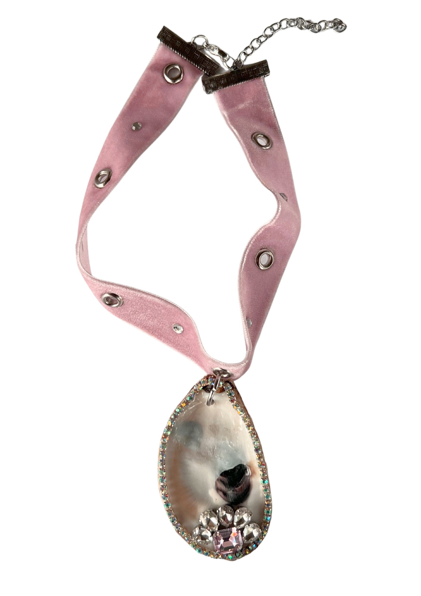 BABY PINK OYSTER CHOKER