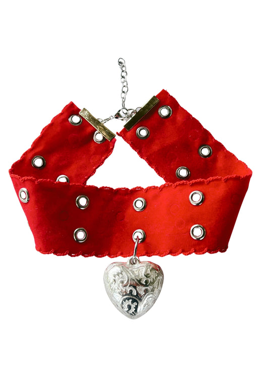 SCARLET RED CHOKER