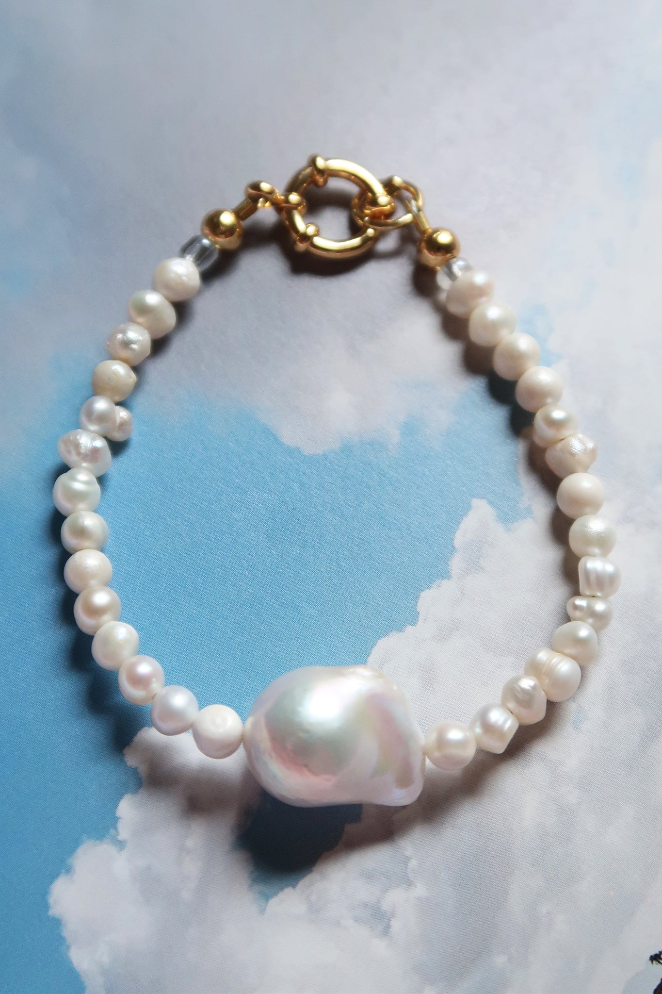 Man Loelia Large Pearl Bracelet in PlatinumBlackOffWhiteGreenRed   Vivienne Westwood
